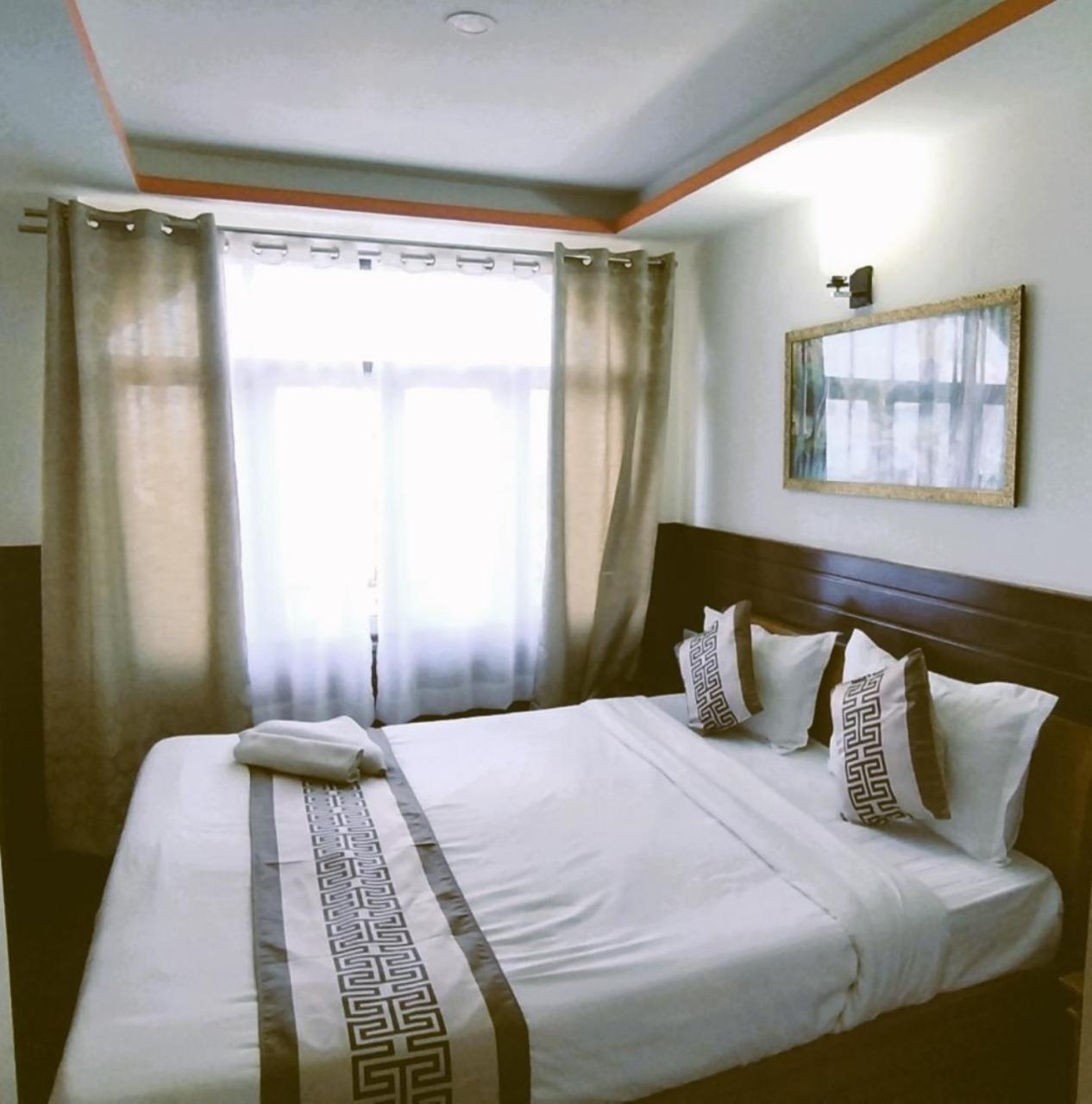 Hotel Kasturi Palace & Restaurant Darjeeling Darjeeling  Extérieur photo