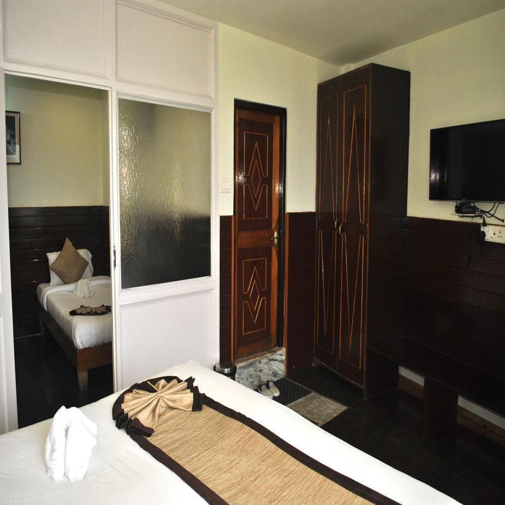 Hotel Kasturi Palace & Restaurant Darjeeling Darjeeling  Extérieur photo