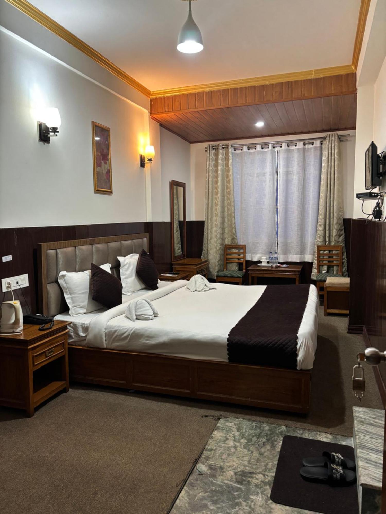 Hotel Kasturi Palace & Restaurant Darjeeling Darjeeling  Extérieur photo