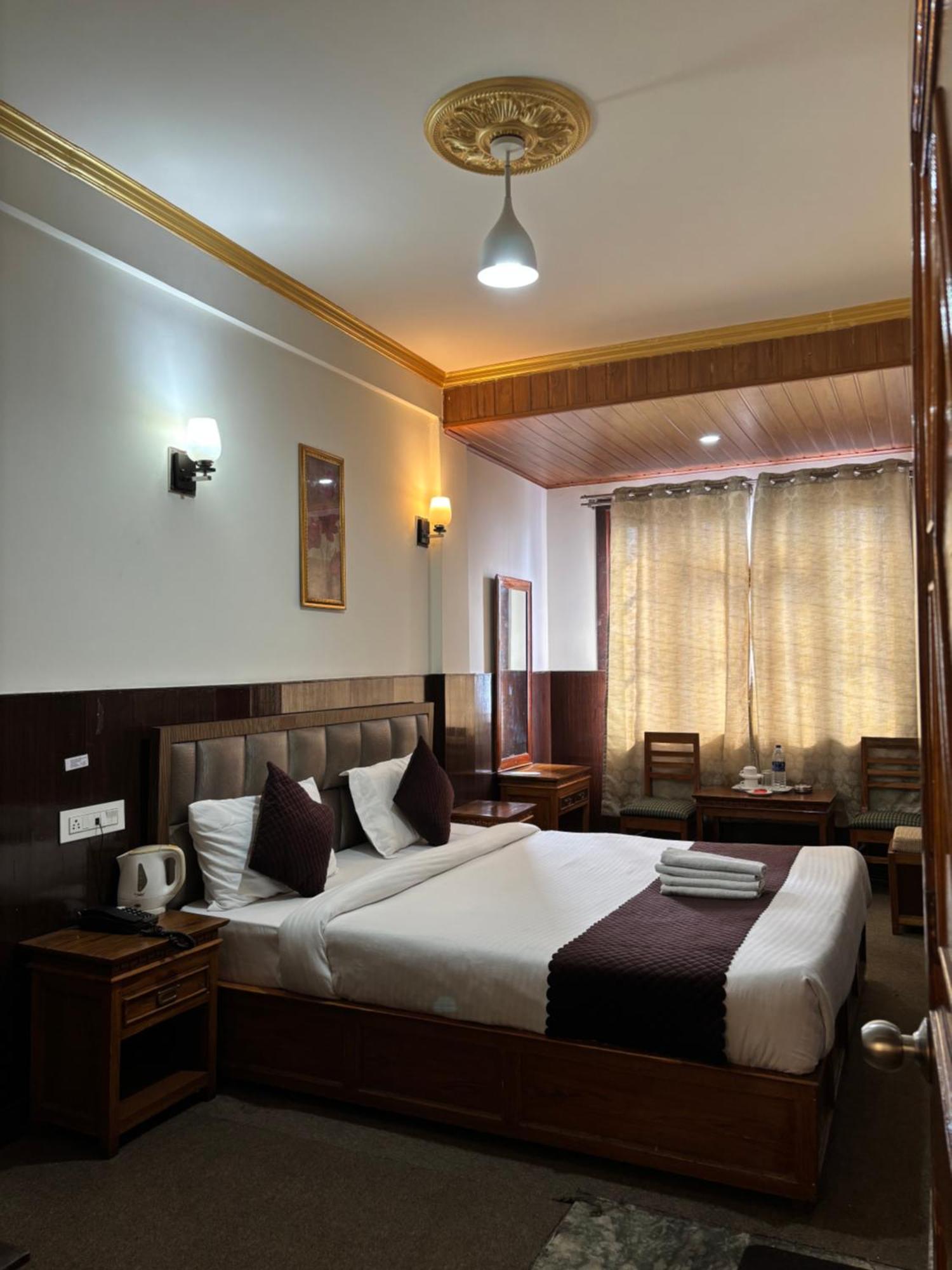 Hotel Kasturi Palace & Restaurant Darjeeling Darjeeling  Extérieur photo