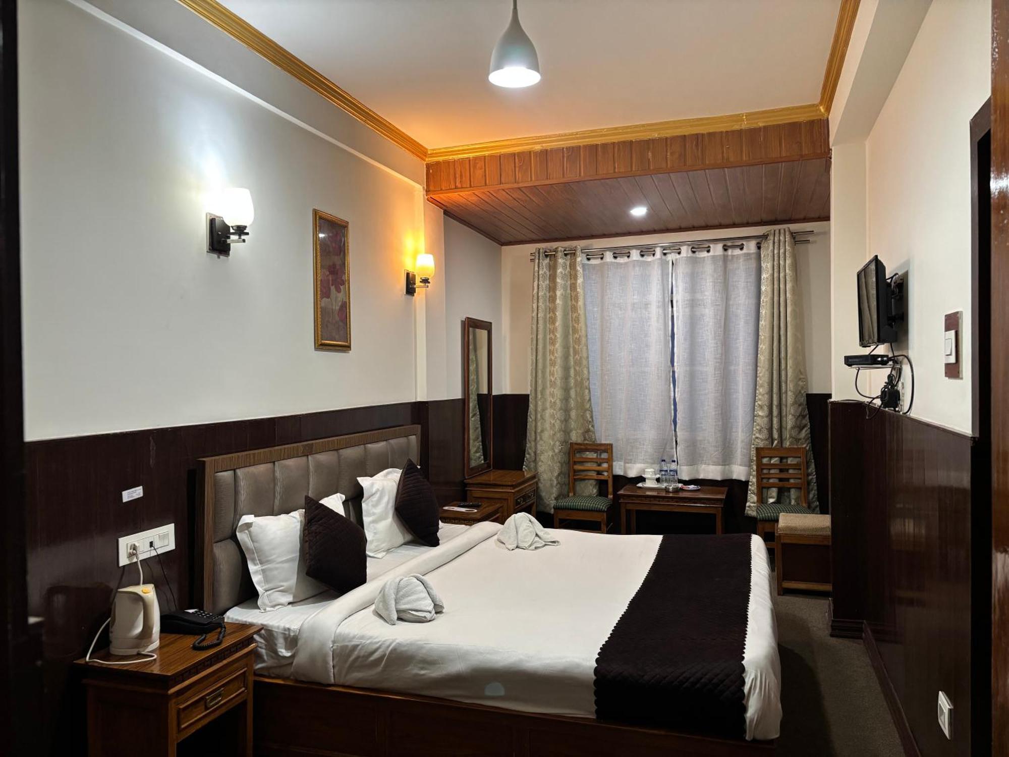 Hotel Kasturi Palace & Restaurant Darjeeling Darjeeling  Extérieur photo