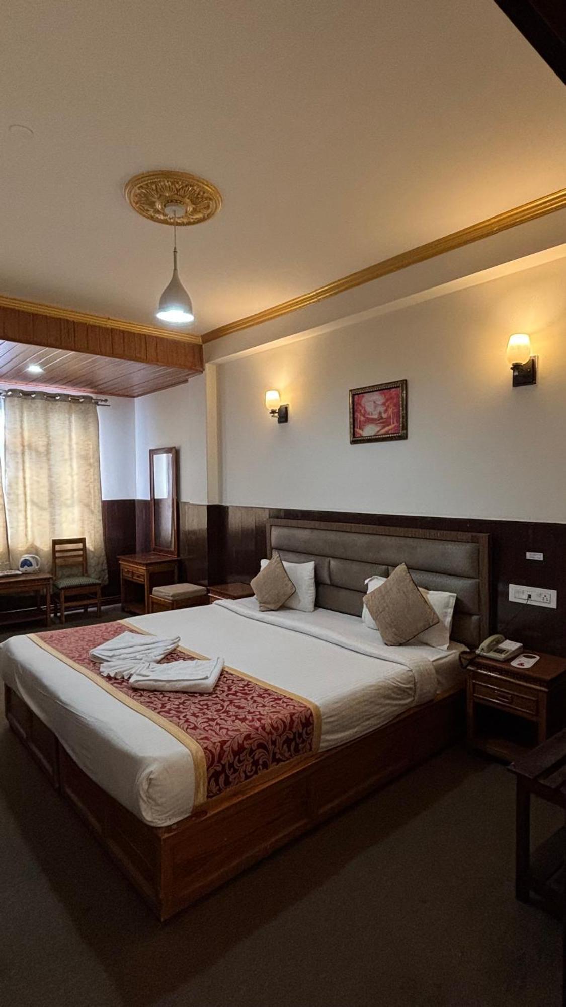 Hotel Kasturi Palace & Restaurant Darjeeling Darjeeling  Extérieur photo