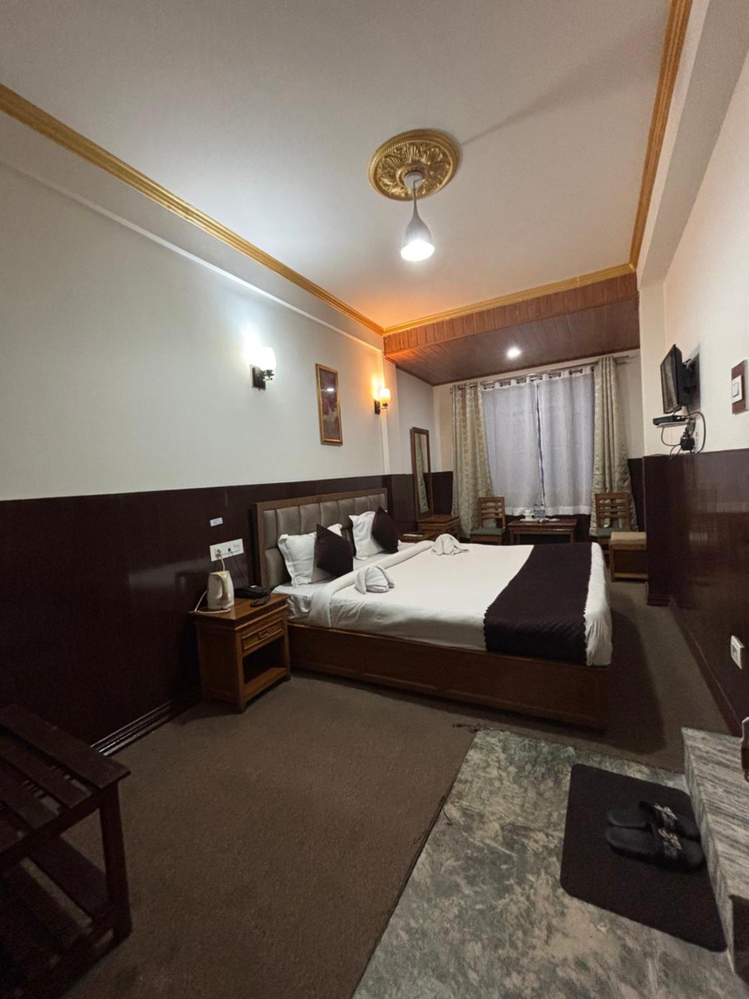 Hotel Kasturi Palace & Restaurant Darjeeling Darjeeling  Extérieur photo