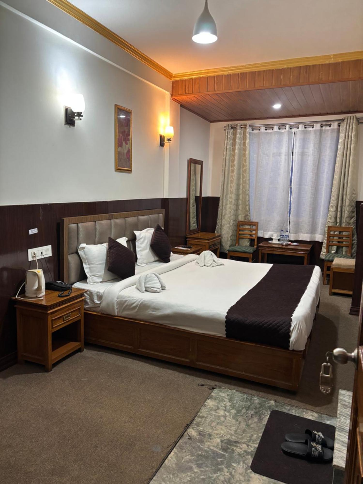 Hotel Kasturi Palace & Restaurant Darjeeling Darjeeling  Extérieur photo