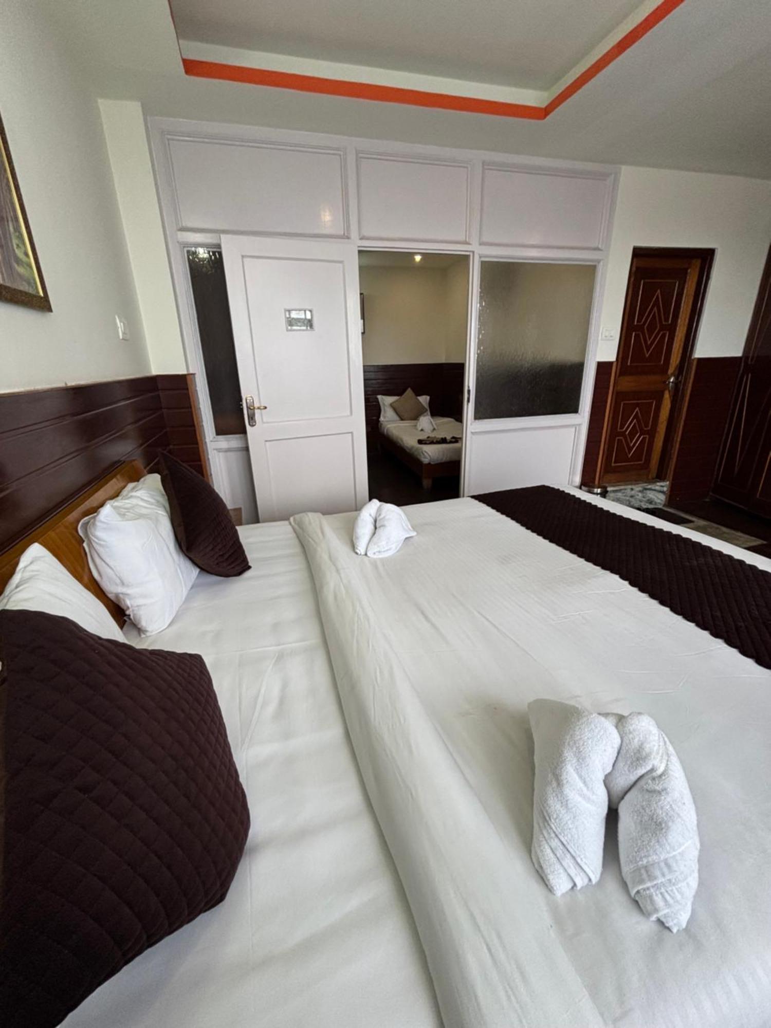 Hotel Kasturi Palace & Restaurant Darjeeling Darjeeling  Extérieur photo