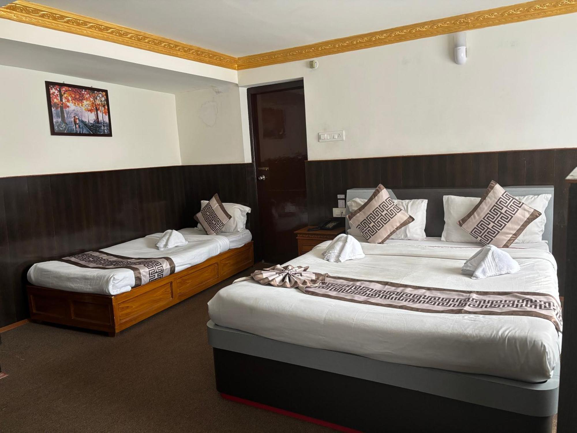 Hotel Kasturi Palace & Restaurant Darjeeling Darjeeling  Extérieur photo