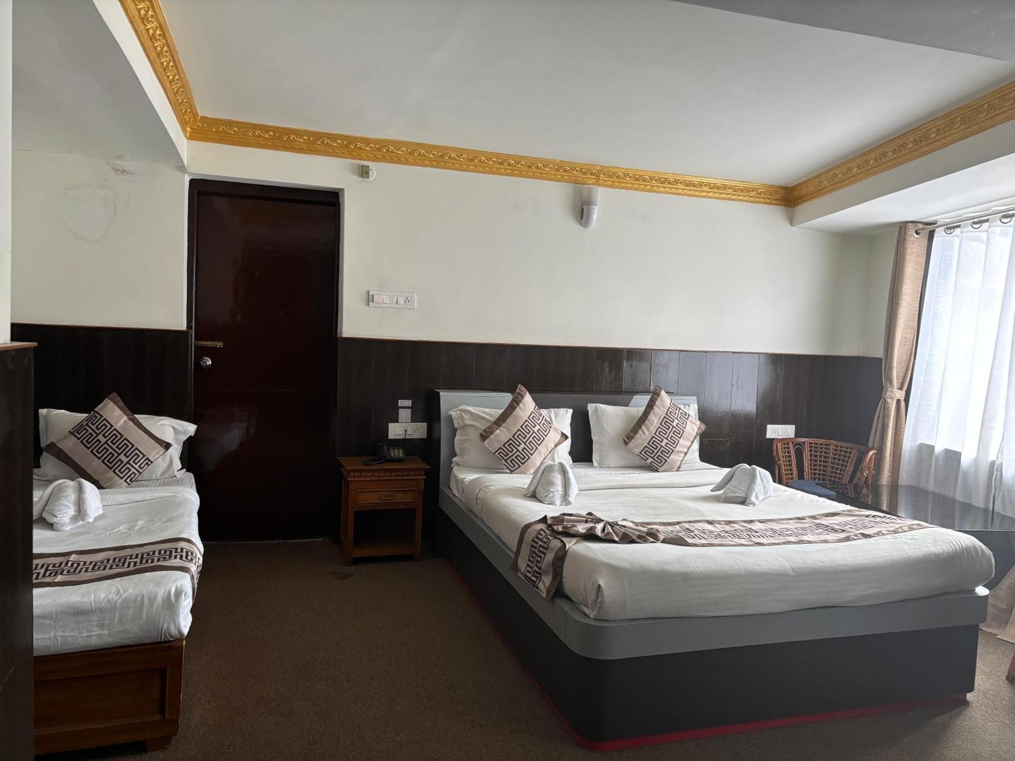 Hotel Kasturi Palace & Restaurant Darjeeling Darjeeling  Extérieur photo