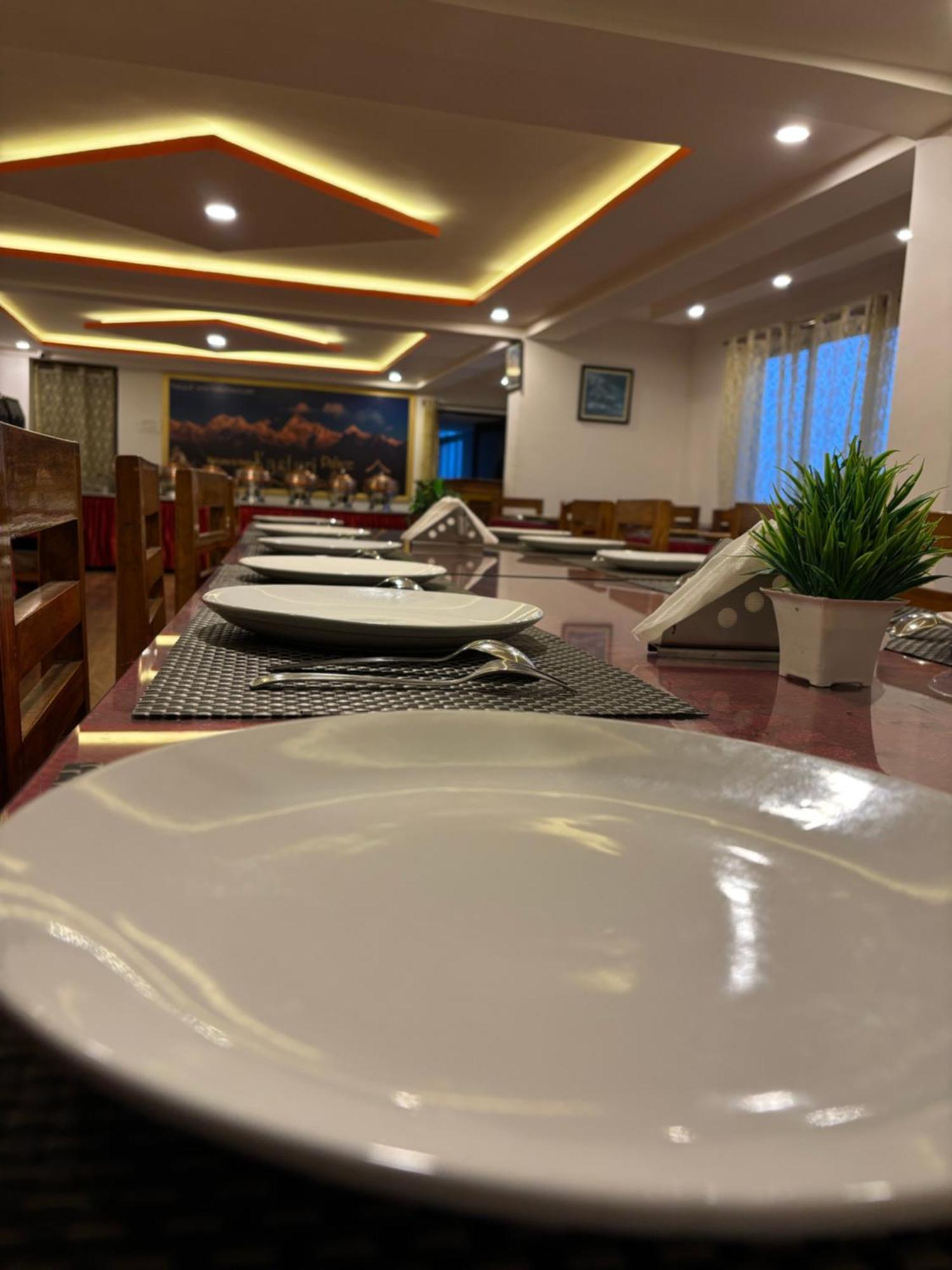 Hotel Kasturi Palace & Restaurant Darjeeling Darjeeling  Extérieur photo