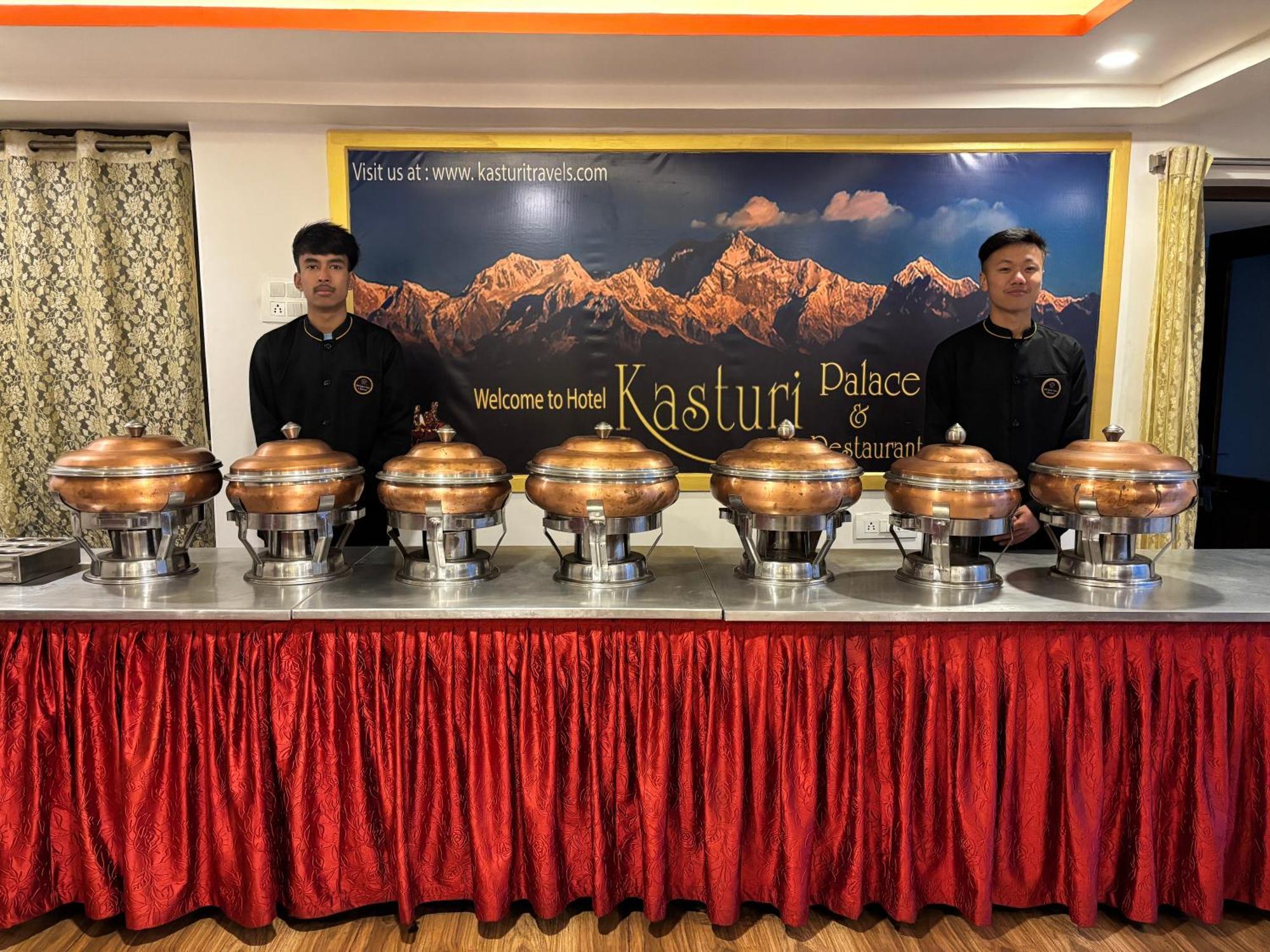 Hotel Kasturi Palace & Restaurant Darjeeling Darjeeling  Extérieur photo